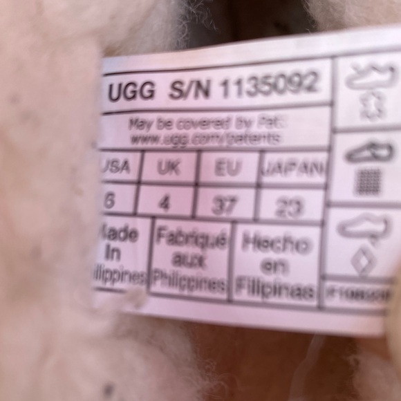 Classic UGG Ultramini Platform Boots - Picture 5 of 7